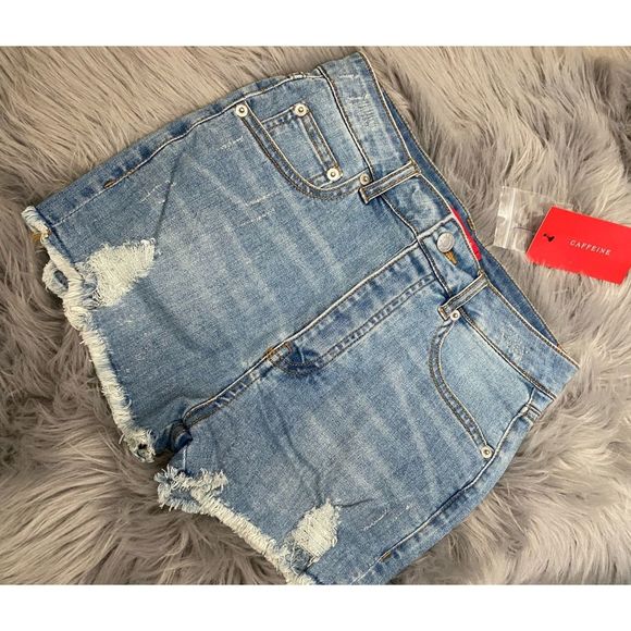 🆕 High waisted distressed jean shorts - Picture 5 of 5